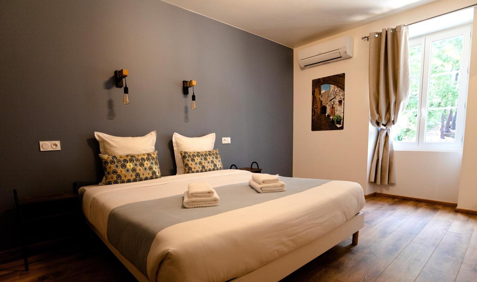 Hotel Domaine de la Pinède à Aubenas Extérieur photo